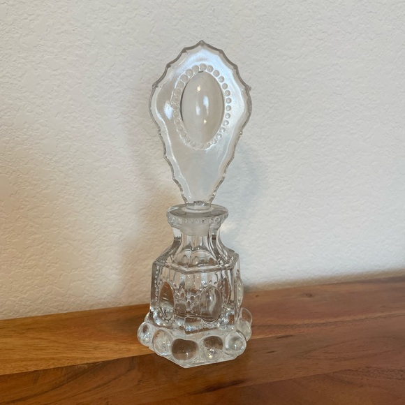 Other - Vintage L.E. Smith Glass Perfume Bottle